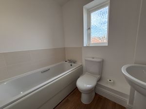 Family Bathroom- click for photo gallery